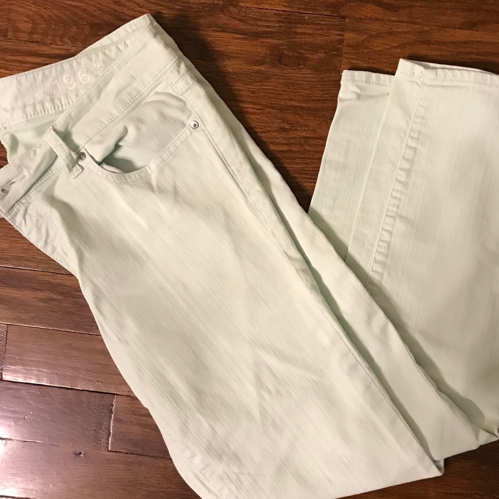 Gap mint green crops